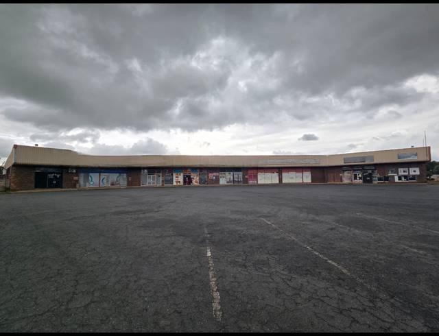 1,500M² BUSINESS FOR SALE IN THREE RIVERS EAST